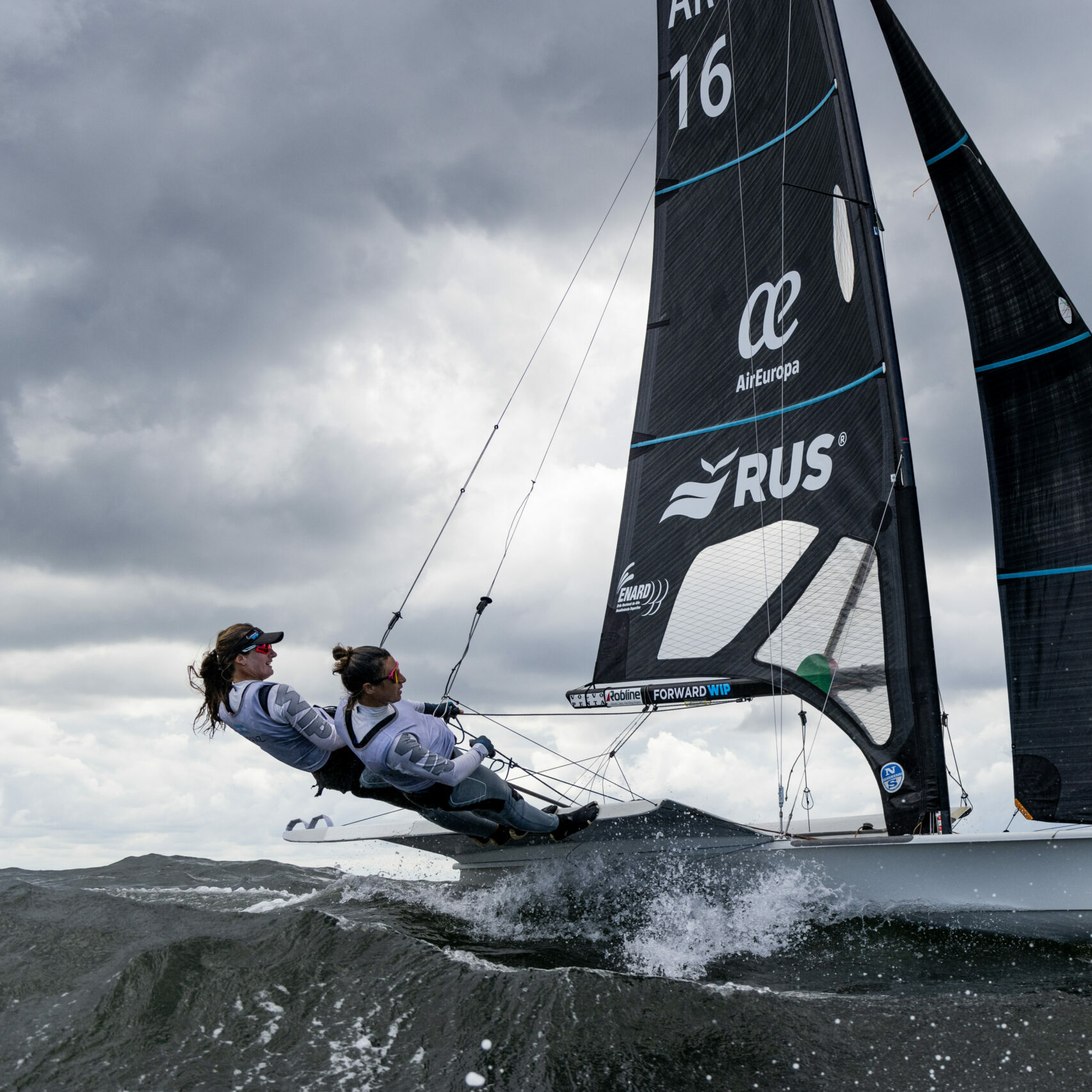 Equipo argentino de vela Olímpico 49er FX. Branz - Carranza/ © Matias Capizzano