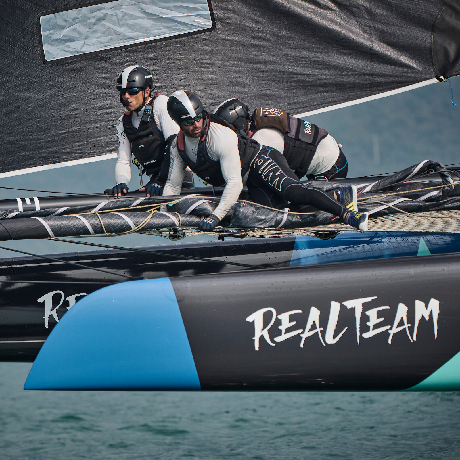 RealTeam TF35 X-Over Impact Vest Action Sailing Pant Long Sleeve Rasguard Crédit Loris Von Sibienthal (41)